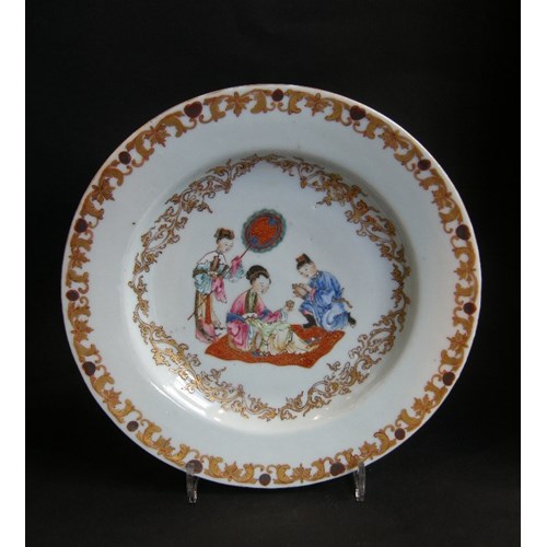 Chinese porcelain with a lady and her servants